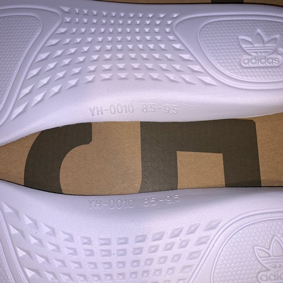 Adidas X Yeezy 350 V2 Blue Tint - Picture 5 of 6